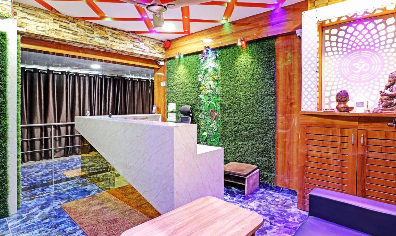Itsy Hotels Rk Palace Vadodara Exterior foto